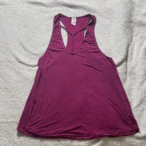 We the Free women’s Sleeveless Burgundy Berry Color sleeveless Top size medium
